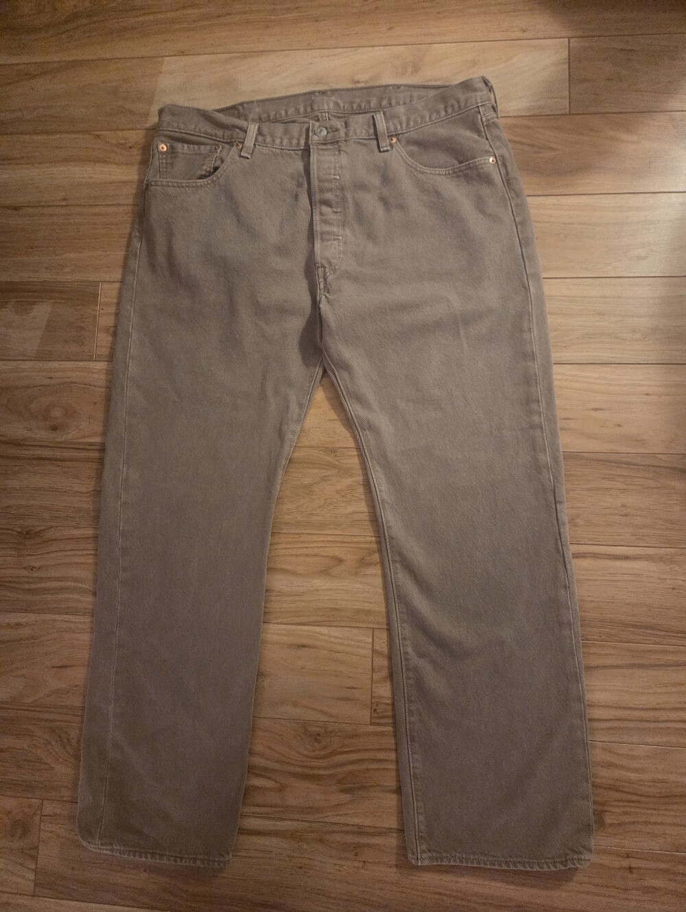 Levis 501Jeans Mens 38x30* Khaki Denim Straight Leg Button Fly Pants Orig. Fit